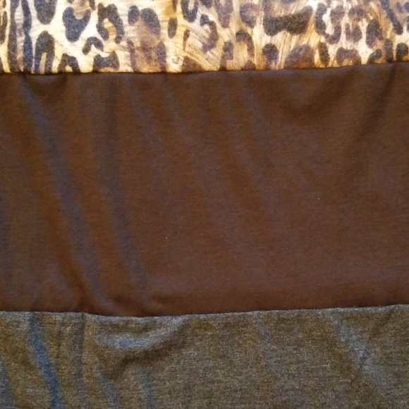 Animal Print Colorblock Long Sleeve Tunic … - Picture 6 of 7